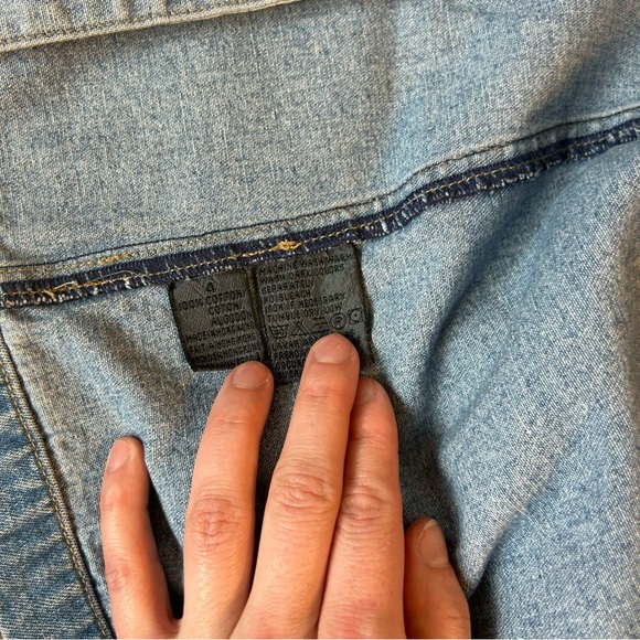 Vintage 80’s/90’s Liz Wear Faded Denim Blazer - Picture 6 of 12